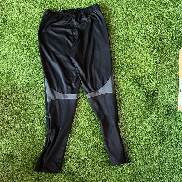 Nike dry-fit park pants - Picture 2 of 4